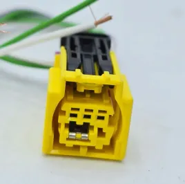 wtyczka-airbag-fotela-poduszki-vw-audi-seat-skoda-volkswagen-4h0972773