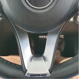 mercedes-amg-emblemat-metal-na-kierownice-od-2019