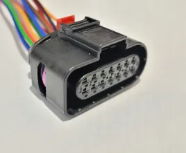 nowa-wtyczka-wiazka-zestaw-naprawczy-lampy-audi-a6-c7-q8-8w-a5-a4-a7-q3