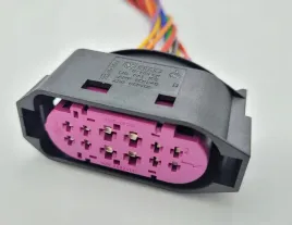 wtyczka-lampy-przedniej-reflektora-ksenon-led-vw-audi-seat-skoda-12pin