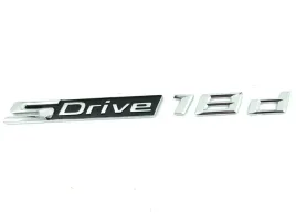 emblemat-sdrive18d-bmw-na-klape-blotnik-nowy