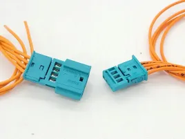 bmw-wtyczka-4-pin-tyco-niebieska-kostka-wiazka