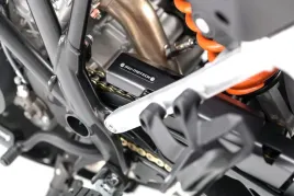 sw-motech-przedluzenie-oslony-lancuch-ktm-1190-adv