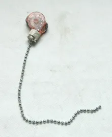 wylacznik-lancuszkowy-pociagany-do-lamp-srebrny