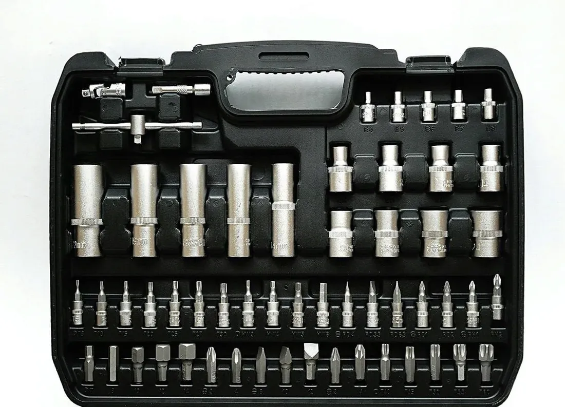 zestaw-kluczy-108el-silver