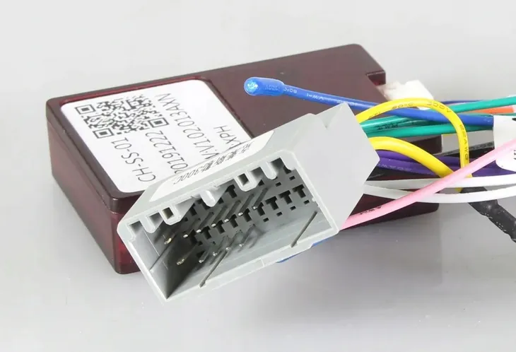 radio-nawigacja-chrysler-300c-2004-2011-android-bt-cechy-dodatkowe-gps-btusb-kamera-cofania-zestaw-glosnomowiacy-ekran-lcd