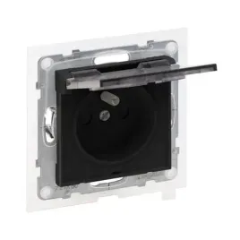 gniazdo-pojedyncze-czarne-2p-z-16-a-250v-zaciski-automatyczne-suno-legrand