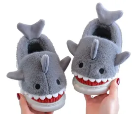 dzieciece-kapcie-domowe-pluszowe-cieple-miekkie-rekin-shark-32-33
