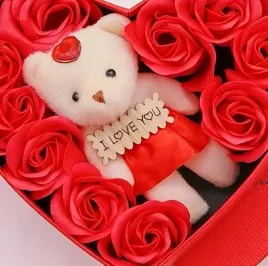 roze-kwiaty-mydlane-czerwone-z-misiem-prezent-walentynki-urodziny-imieniny