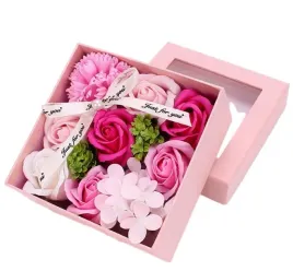 flower-box-kwiaty-mydlane-mix-bukiet-prezent-imieniny-i-urodziny-walentynki