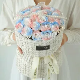 bukiet-roz-21-szt-kwiaty-mydlane-flower-box-na-prezent-walentynkowy-dzien