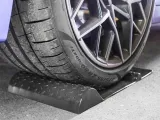 mata-parkingowa-z-klinem-producent-carmotion