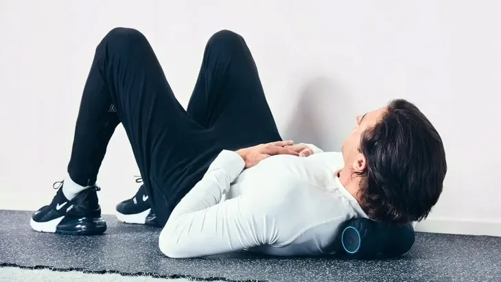 masazer-roller-therabody-waveduo-czarny-kolor-czarny