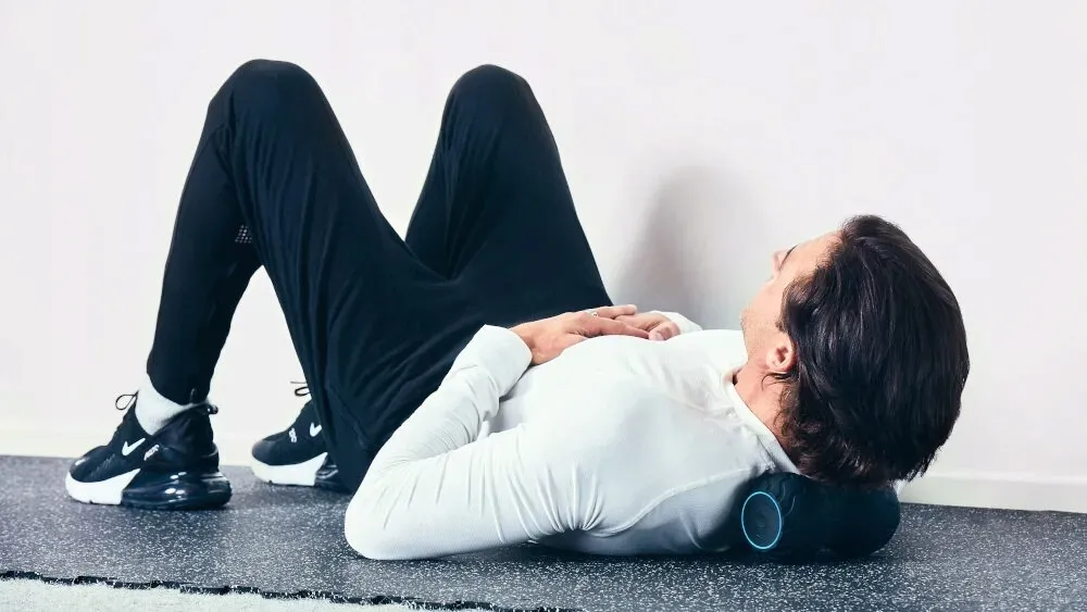 masazer-roller-therabody-waveduo-czarny