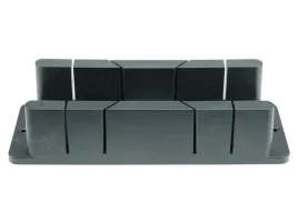 skrzynka-uciosowa-do-ciecia-listew-paneli-pcv-midi-z-tworzywa