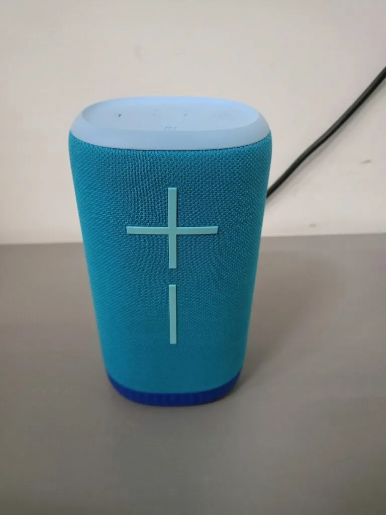 glosnik-ultimate-ears-everboom-niebieski