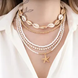 zestaw-naszyjnikow-boho-z-muszelkami-i-koralikami-bialo-zloty-plazowy-5-szt