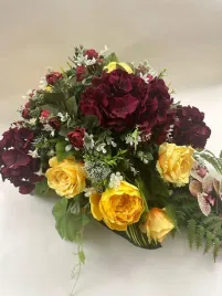 kompozycja-kwiaty-na-grob-cmentarz-bukiet-doniczka-sztuczne-kwiaty