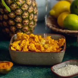 liofilizat-lyommy-kurczak-curry-z-nuta-kokosa-i-ananasem-350g