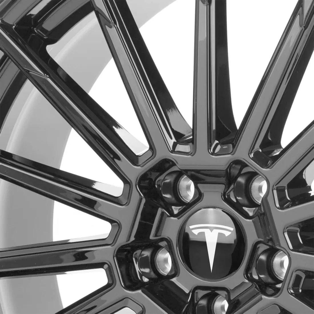 nowe-alufelgi-aez-20-do-tesla-model-y