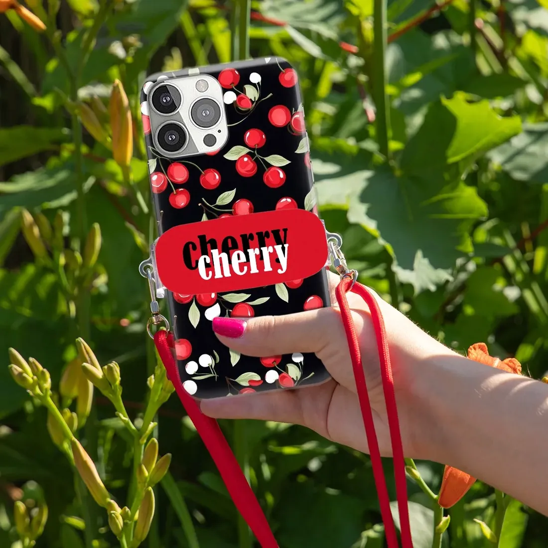 etui-do-iphone-13-pro-czerwony-sznurek-uchwyt-cherry-cherry-urocze-classy