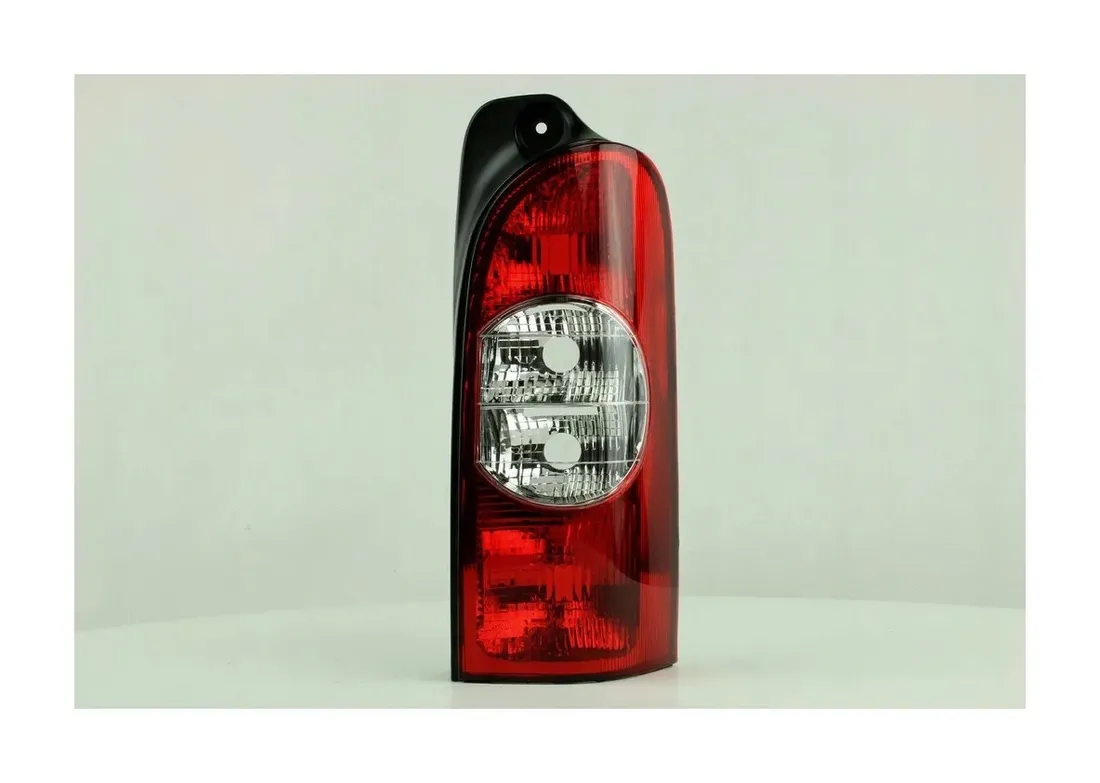 lampa-tylna-prawa-master-movano-interstar-1998-stan-nowy