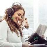 adapter-bluetooth-5-0-aux-35-jack-ugreen-aacabc-funkcje-zestaw-glosnomowiacy
