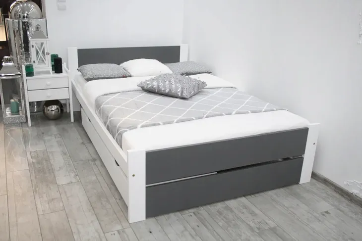 lozko-drewniane-lea-120x200-biale-szare-stelaz-materac-piankowy-stan-nowy-kolor-mebla-odcienie-szarosci