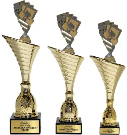 zloty-komplet-pucharow-karty-34-31-30-cm-grawerki-gratis