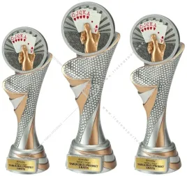 komplet-figurek-przestrzenna-3d-karty-26-24-22-cm-tabliczki-gratis