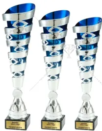 srebrno-niebieski-azurowy-komplet-pucharow-z-emblematem-39-36-33-cm-grawer
