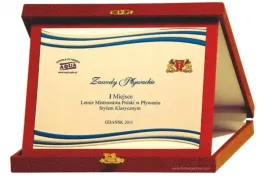 ozdobna-aluminiowa-patera-eleganckie-etui