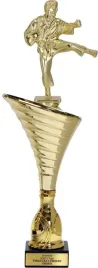 piekny-zloty-puchar-z-figurka-karate-sporty-walki-30-cm-grawer-gratis