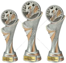 komplet-figurek-przestrzenna-3d-plka-nozna-26-24-22-cm-tabliczki-gratis