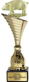 piekny-zloty-puchar-z-figurka-wieprz-28-cm-tabliczka-grawer-gratis