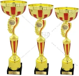 zloto-czerwony-komplet-pucharow-50-48-46-cm-grawer-gratis