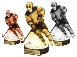 3szt-komplet-statuetek-z-drewna-nadruk-kolor-22-19-16-cm-hokej-2-grawerki