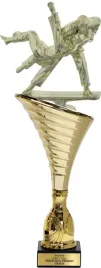 piekny-zloty-puchar-z-figurka-judo-sporty-walki-29-cm-grawer-gratis
