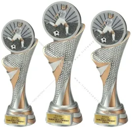 komplet-figurek-przestrzenna-3d-pilka-nozna-26-24-22-cm-tabliczki-gratis