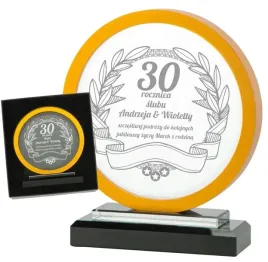 statuetka-szklana-z-aluminiowa-ramka-z-dowolnym-grawerem-laser-17cm-etui