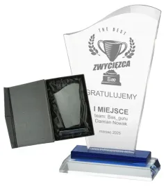 wysoka-i-nowoczesna-statuetka-szklana-z-dowolnym-grawerem-laserowym-24-cm
