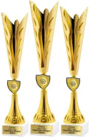 nowoczesny-komplet-pucharow-zlotych-ze-zdobieniem-43-42-40-cm-grawerki