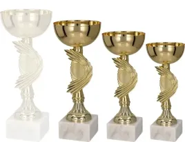 nowoczesny-komplet-pucharow-19-18-17-cm-personalizacja-gratis