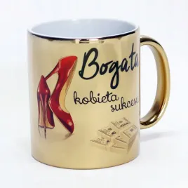 zloty-kubek-bogata-kobieta-sukcesu