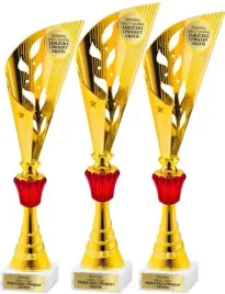 nowoczesny-komplet-pucharow-zlotych-z-czerwona-wstawka-45-43-42cm-grawerki