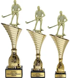 piekny-zloty-komplet-puchar-z-figurka-unihokej-32-29-28-grawerki-gratis