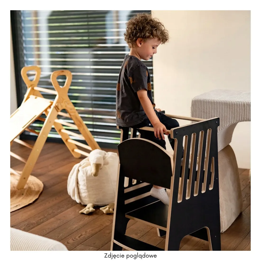 kitchen-helper-solidny-pomocnik-kuchenny-stan-nowy