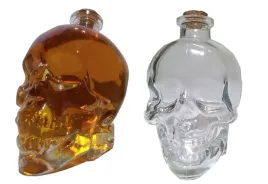 karafka-butelka-czaszka-na-whisky-alkohole-prezent