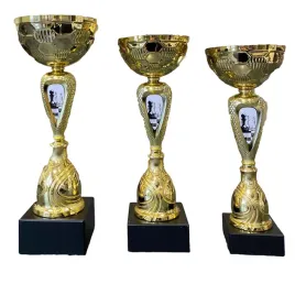 komplet-pucharow-szachowych-szachy-skoczek-34-31-29-cm-opis-gratis