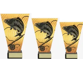 zestaw-3-szklanych-statuetek-karp-opis222017cm